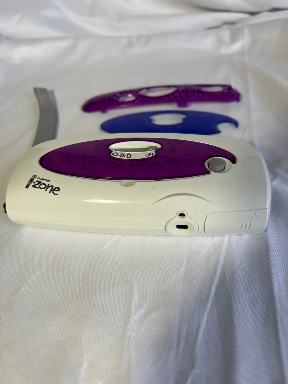 Vintage Polaroid I-Zone Portable Instant Camera - White & Purple Accents